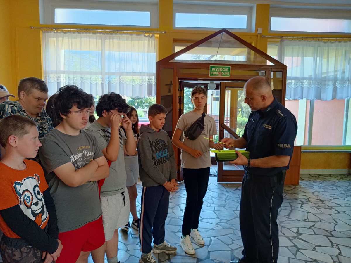 zdjęcie: spotkanie z dziećmi