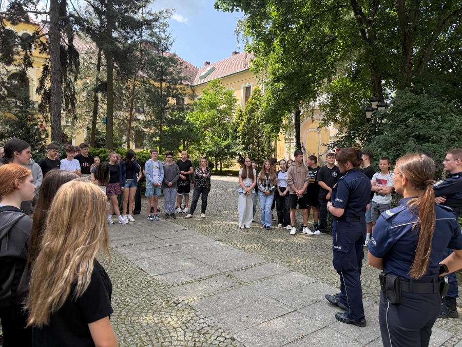 zdjęcie: spotkanie z dziećmi