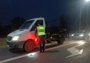 policjant podczas kontrolitrzeźwości