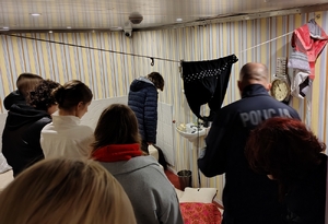 młodzież w escape trucku